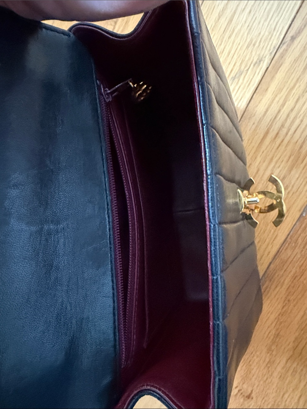 CHANEL vintage vertical top handle - Picture 12 of 15